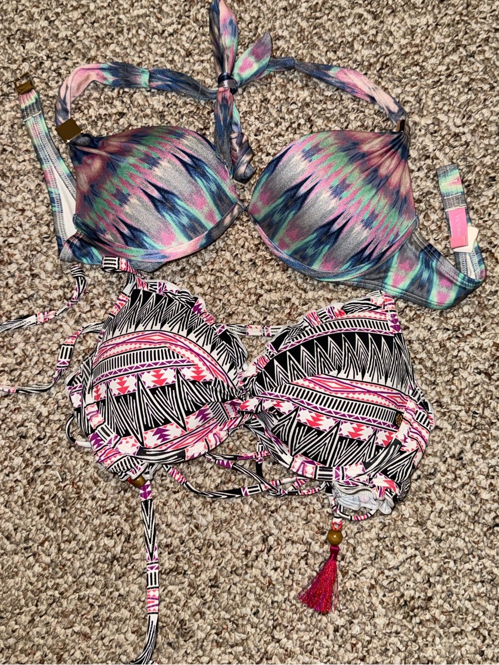 Victoria’s Secret/La Vie En Rose tops • Small
